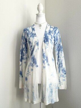 blue and white tie dye long sleeve cardigan